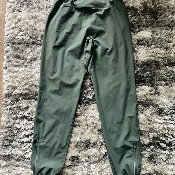 🔥LULULEMON MEN’S SURGE JOGGERS🔥 - Picture 4 of 10